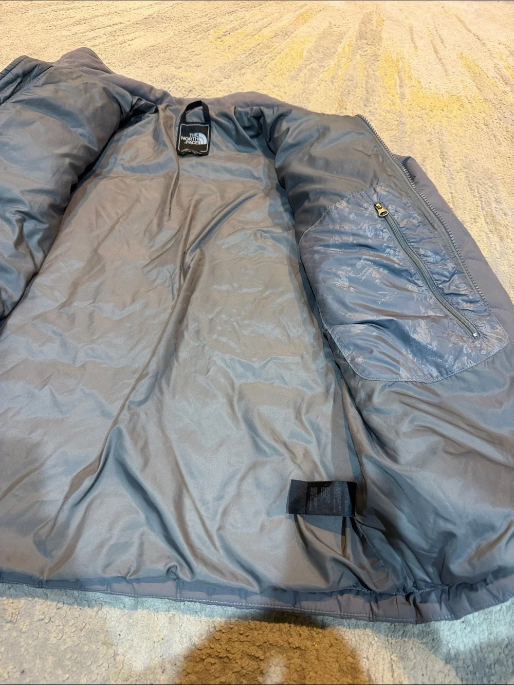 The North Face Gray Quilted Jacket with Black Shoulder Yoke boys XL in GUC
